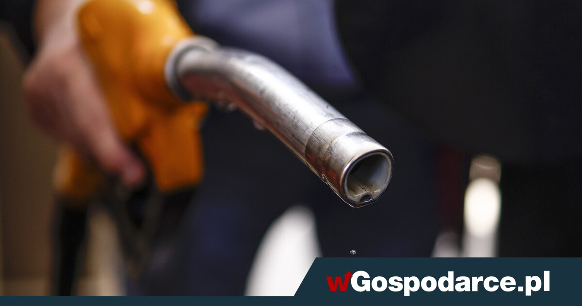 Benzyna w górę, diesel w dół