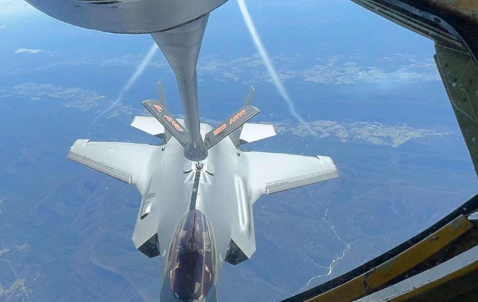 Historyczny moment! Polski F-35A zatankowany w powietrzu