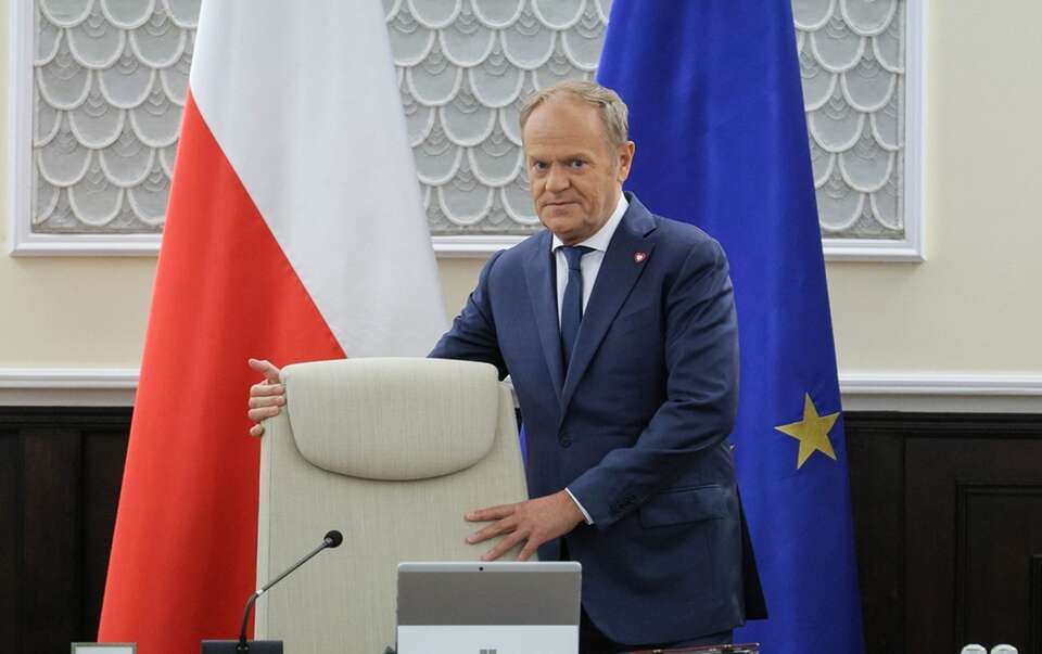 Tusk przestraszył się środowisk LGBT? Decyzja ws. transkrypcji