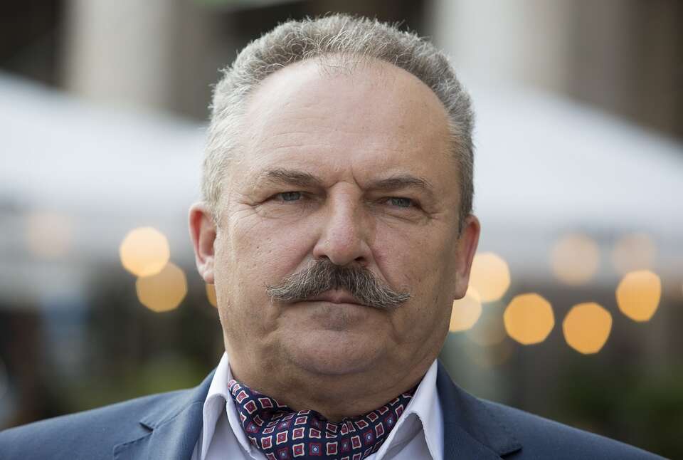 Jakubiak: W konstytucji napisano, co to jest małżeństwo