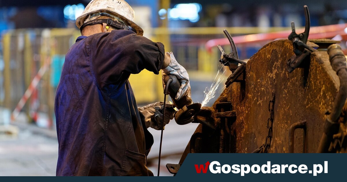 W przemyśle mały promyk w morzu stagnacji