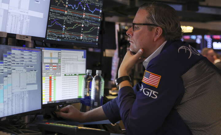 Silny ruch w górę na dolarze