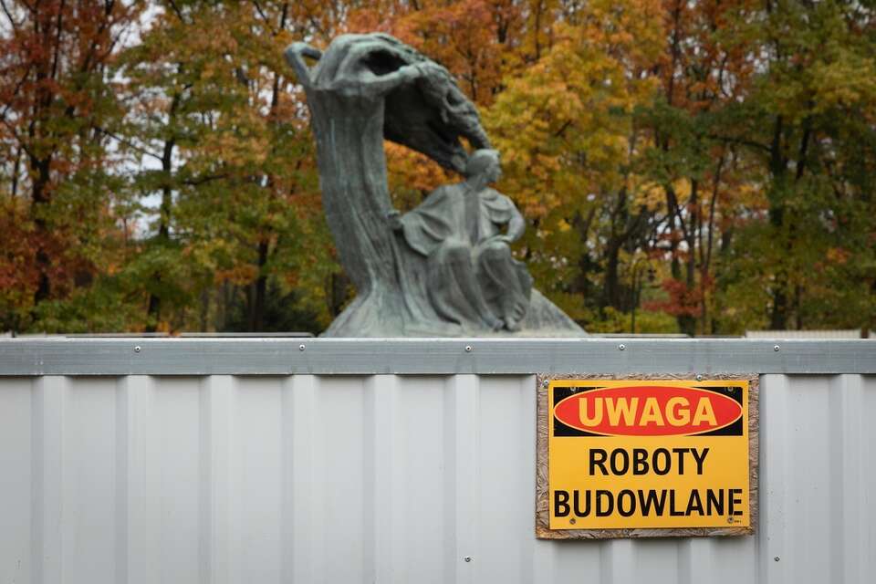 Pomnik Fryderyka Chopina w Łazienkach Królewskich - zdjęcie z października 2025 roku / autor: Fratria