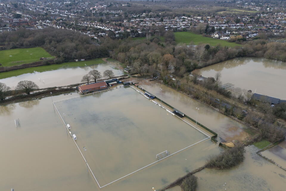 Powodzie w Wielkiej Brytanii / autor: PAP/EPA
