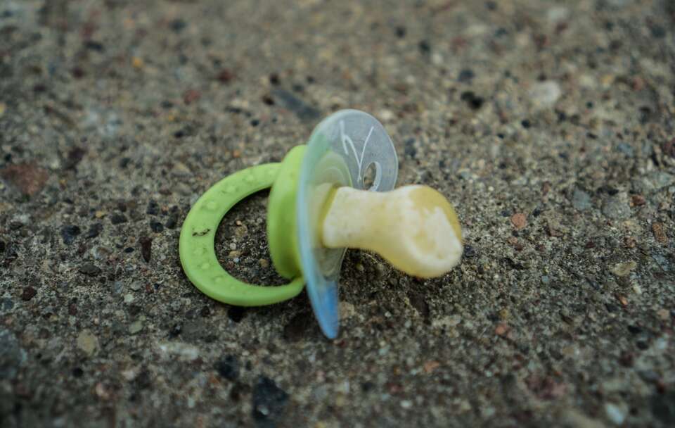 Niemowlę zostało przyjęte do szpitala w Poznaniu w nocy z czwartku na piątek. Dziecko miało obrażenia mogące wskazywać na przemoc. / autor: Fratria 