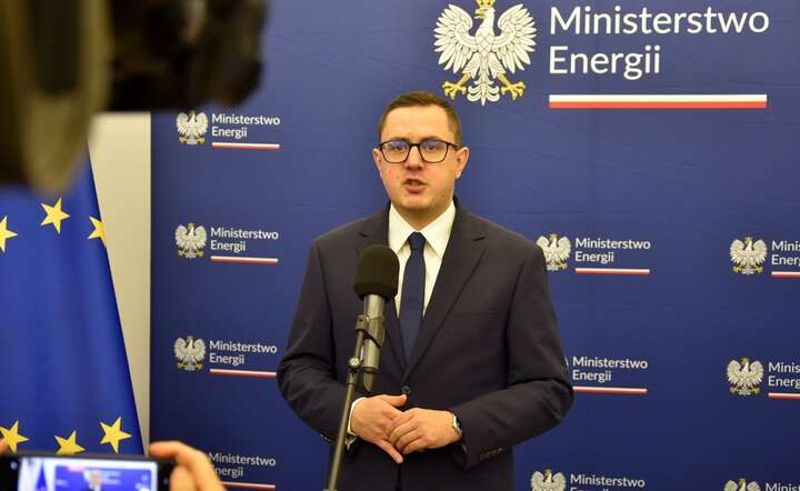 Minister Motyka na froncie walki z … dezinformacją