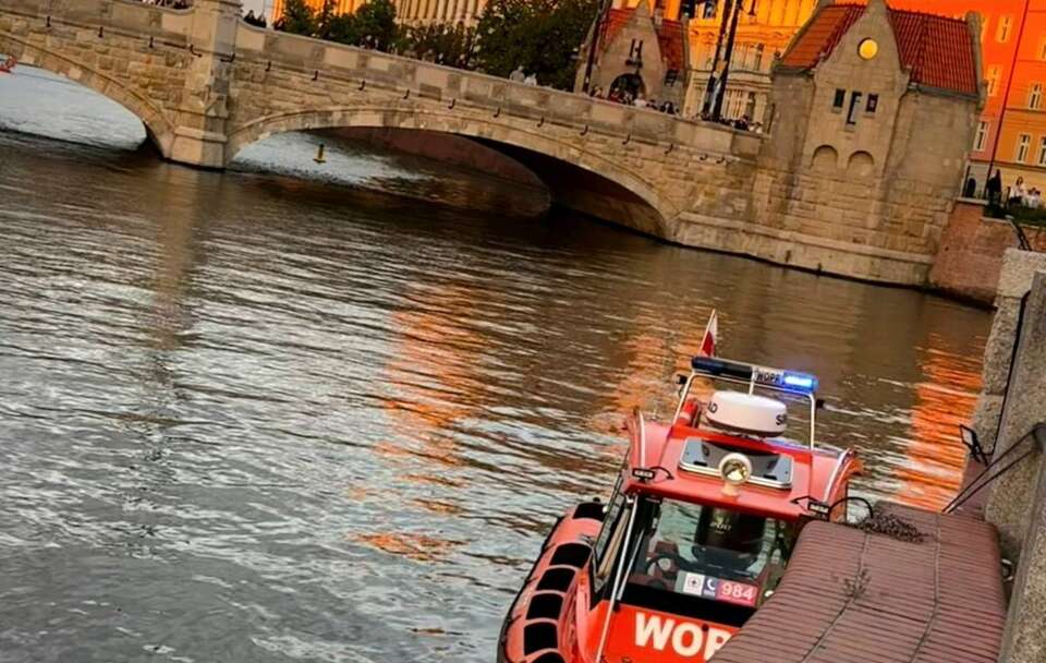 Z Odry wyłowiono ciało / autor: FB/Dolnośląski WOPR