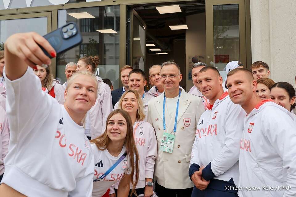 Prezydent Duda ciepło przywitany w wiosce olimpijskiej!
