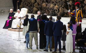 Papież Franciszek gorąco wspiera migrację do Europy