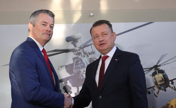 Minister Mariusz Błaszczak i Hank Tucker, wiceprezes Lockheed Martin  / autor: PAP