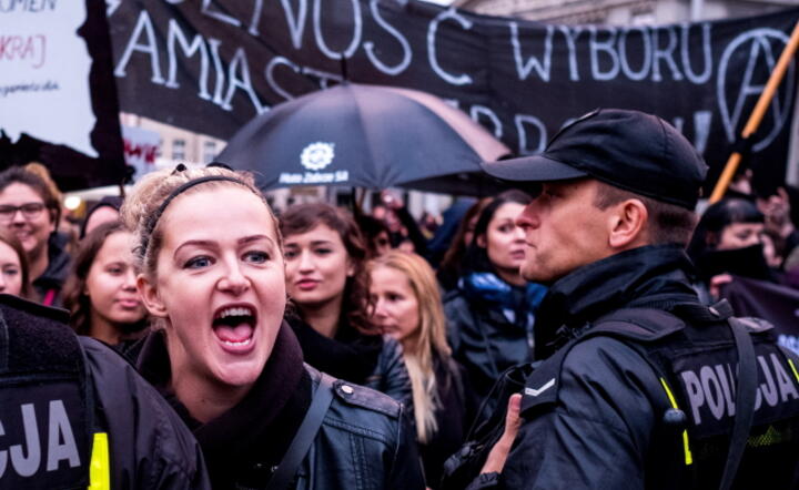 "Czarny protest" w Katowicach 3 październia, fot. PAP/Andrzej Grygiel