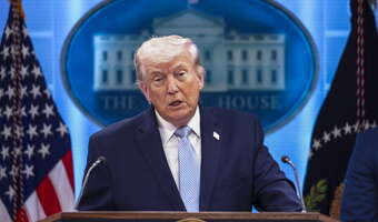 Jest szansa na pokój. Zostały godziny, Trump stawia warunek