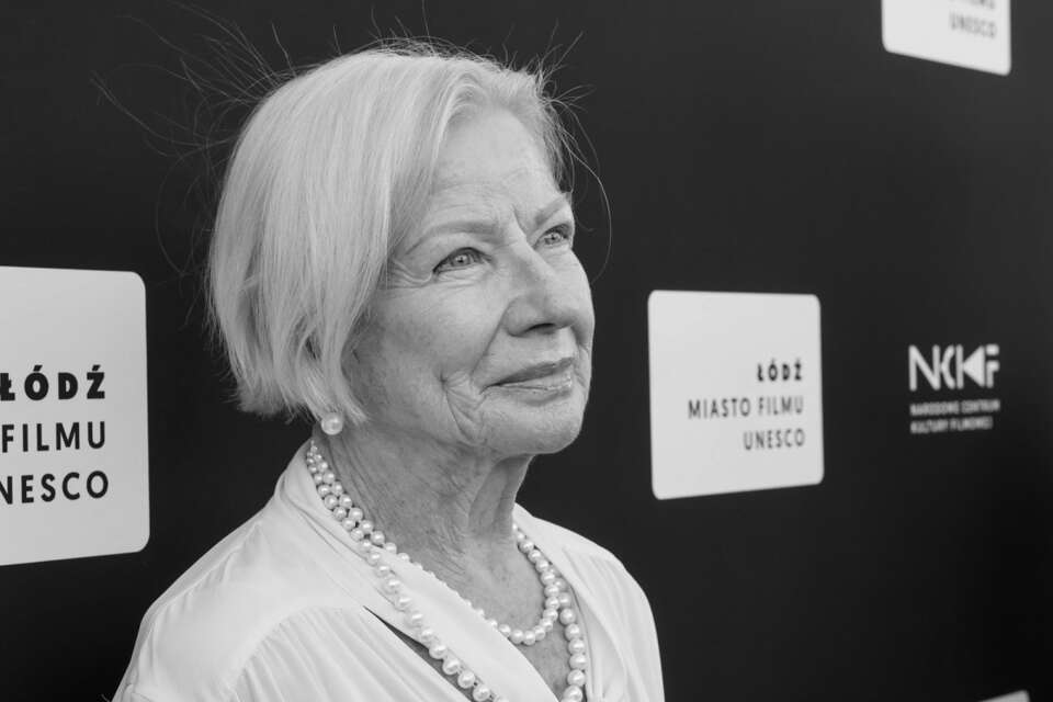 na zdjęciu archiwalnym z 02.07.2025 aktorka Bożena Dykiel na odsłonięciu swojej gwiazdy w Łódzkiej Alei Gwiazd przy ulicy Piotrkowskiej / autor: PAP/Marian Zubrzycki