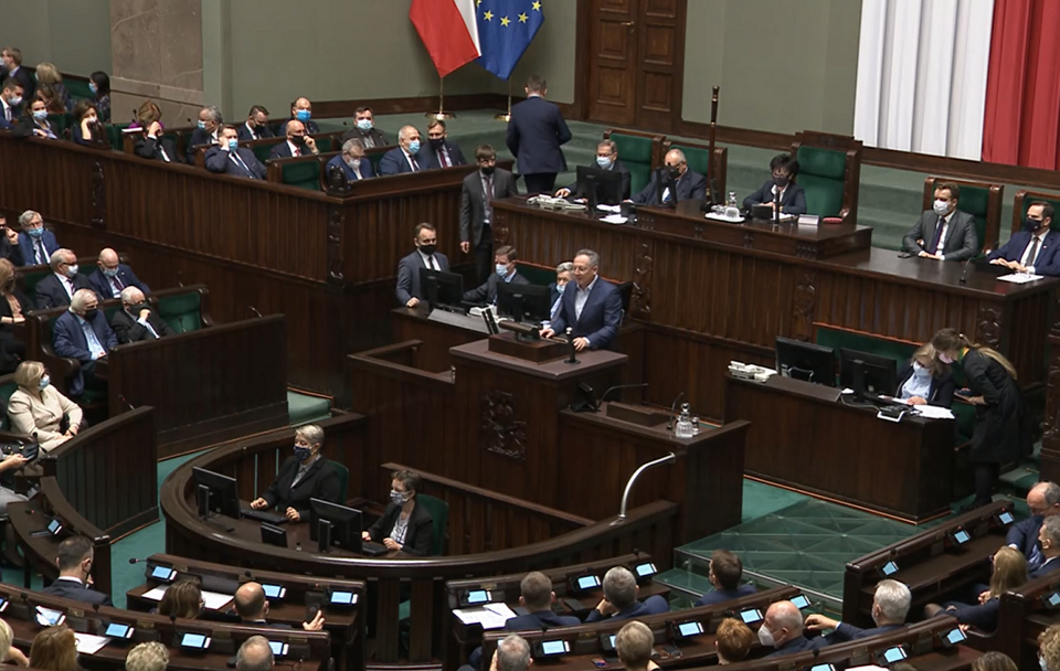 Poseł KO Bartłomiej Sienkiewicz na mównicy sejmowej / autor: iTV Sejm