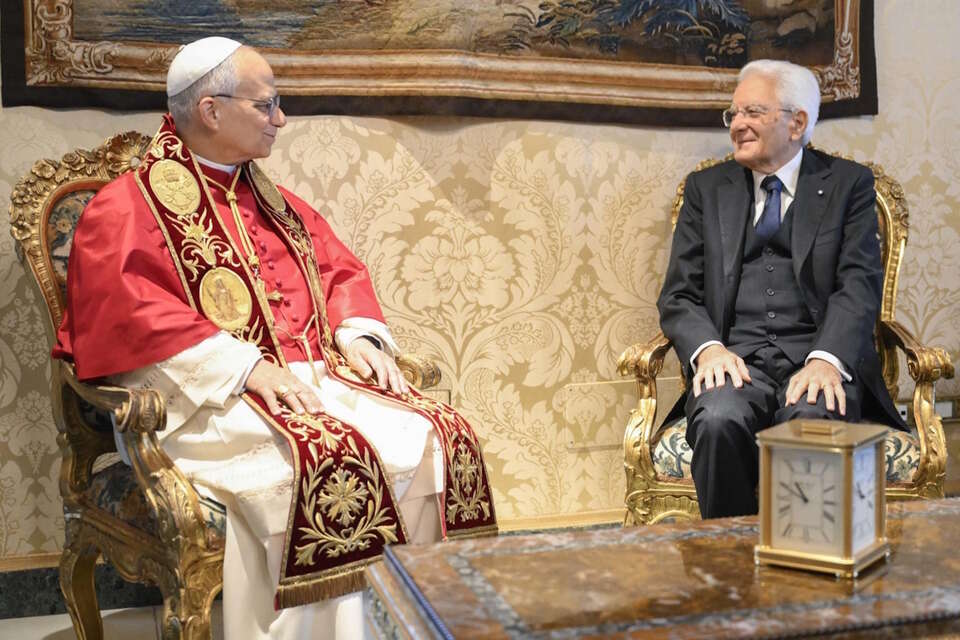 Papież Leon XIV i prezydent Włoch Sergio Mattarella / autor: PAP/EPA