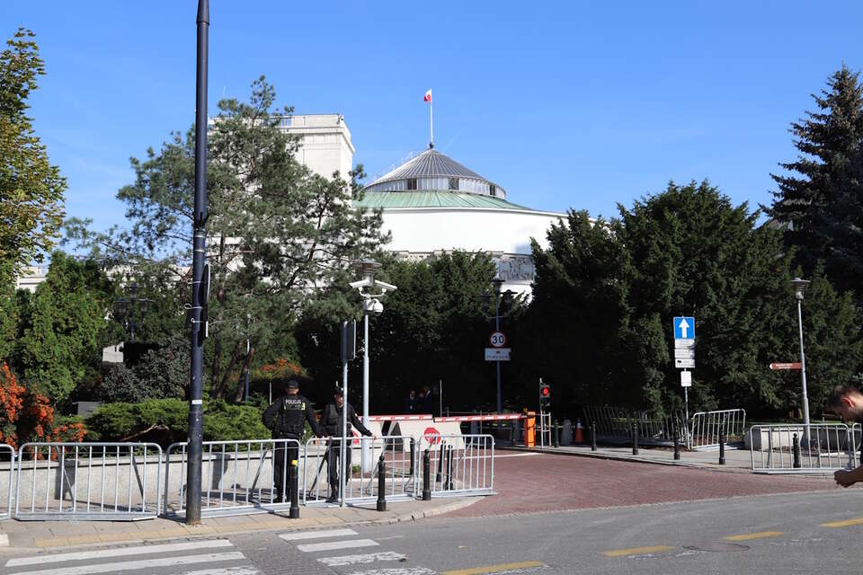 Pseudoślubowanie do TK w Sejmie. Siwiec: Niezbędny notariusz