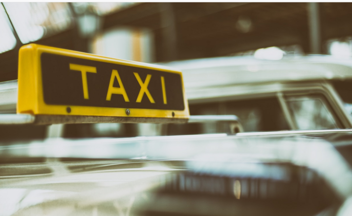 Taxi - zdjęcie ilustracyjne  / autor: Pixabay