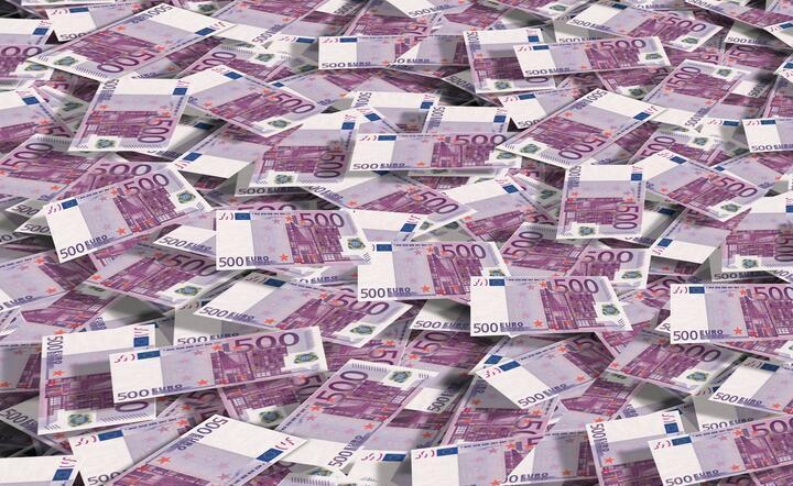 NBP: Dług zagraniczny wzrósł w II kw. do 334,6 mld euro