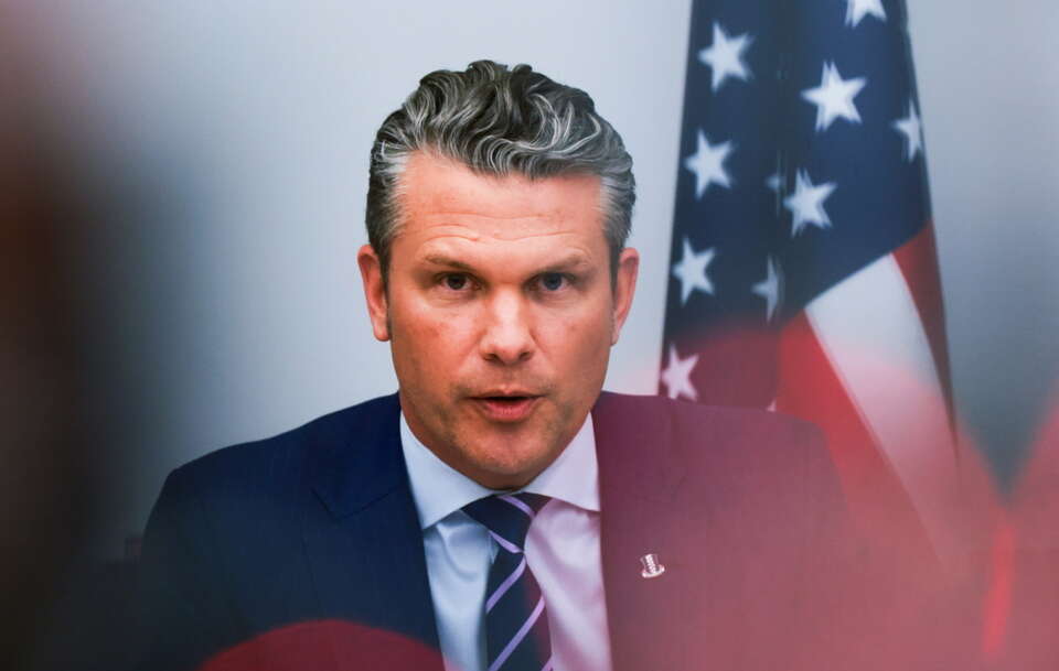 Awaryjne lądowanie samolotu z Pete'em Hegsethem!