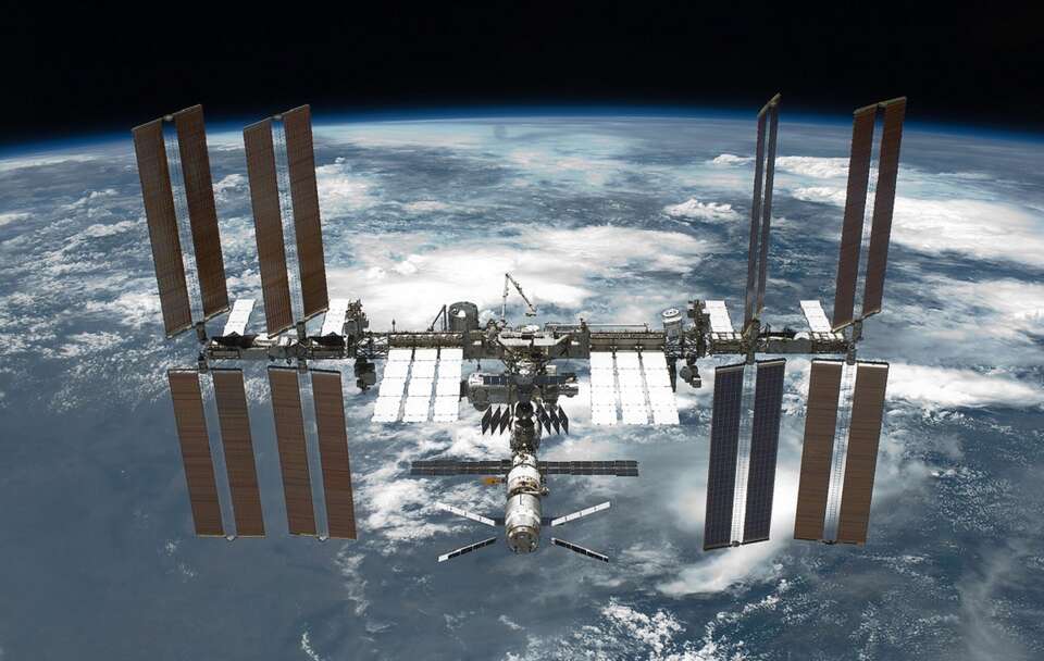 Międzynarodowa Stacja Kosmiczna / autor: NASA, Public domain, via Wikimedia Commons