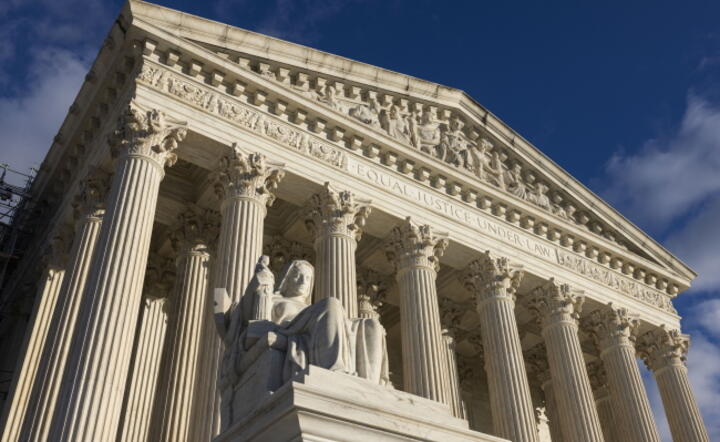 Gmach Sądu Najwyższego USA w Waszyngtonie / autor: PAP/EPA/JIM LO SCALZO