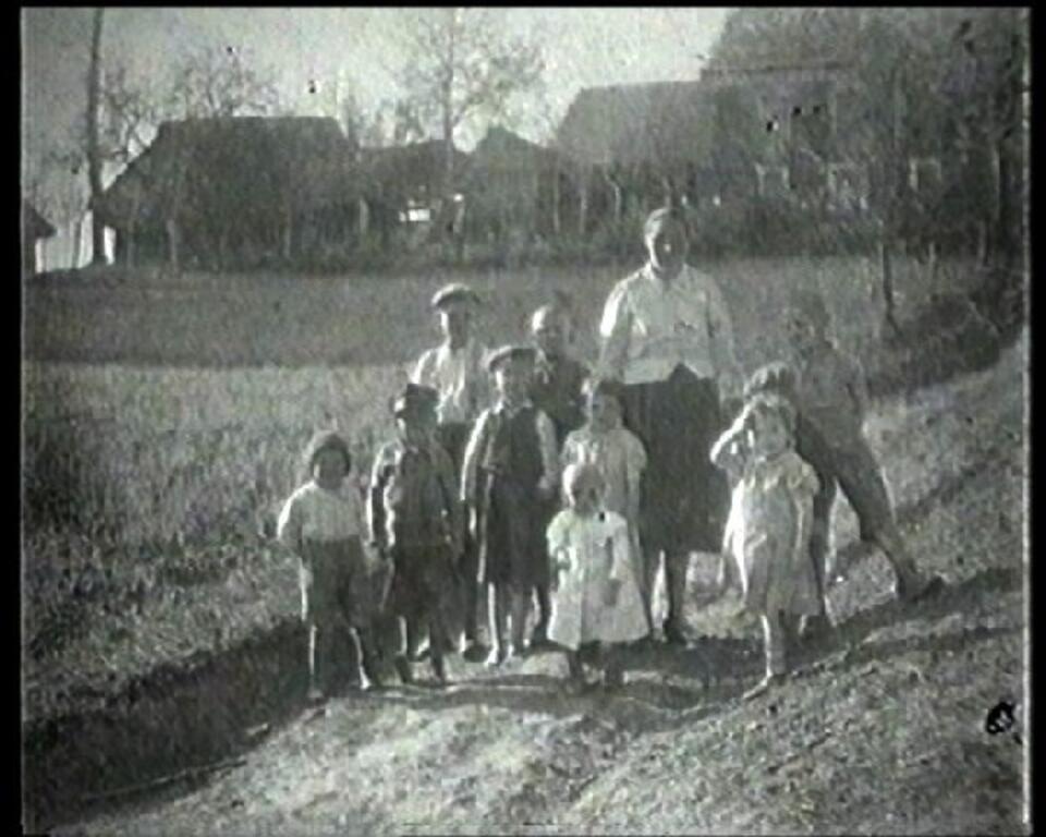 24 marca 1944 r. w Markowej, jednej z tysiąca okupowanych przez Niemców wsi, za przechowywanie Żydów została rozstrzelana polska rodzina Józefa i Wiktorii Ulmów. Siedemnaścioro ludzi...