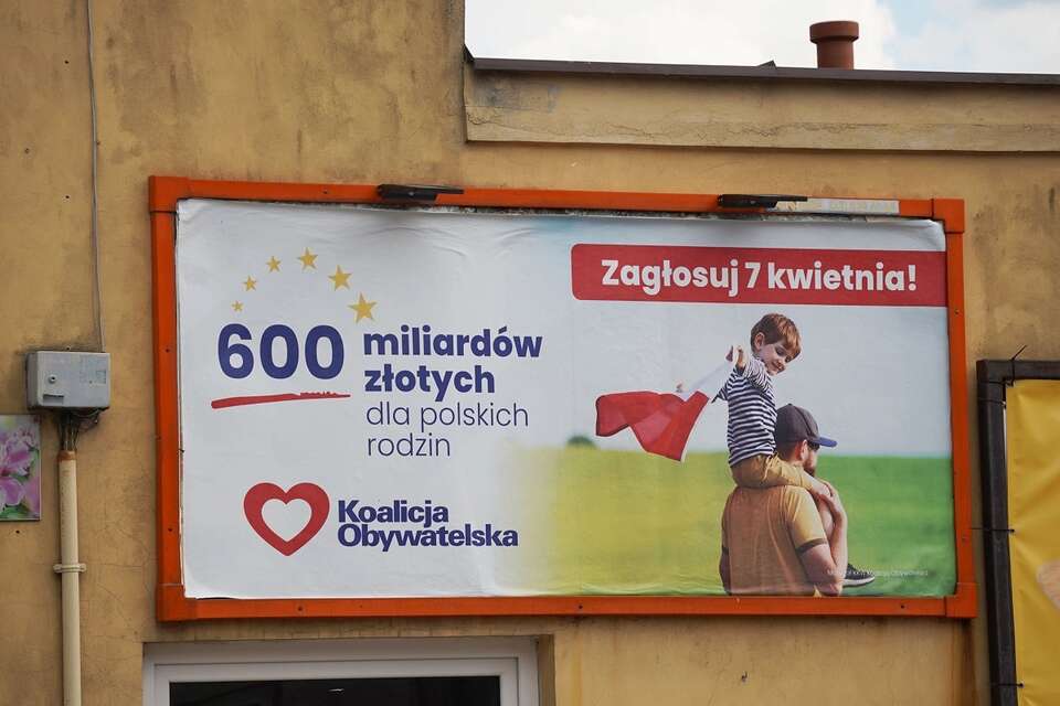 na arch. zdjęciu plakat KO z wyborów samorządowych w 2024 roku / autor: Fratria