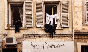Francja: 4 mln ludzi nie ma gdzie mieszkać