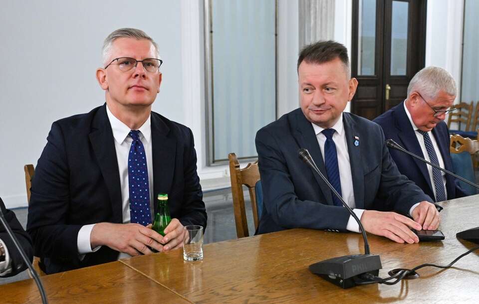 Mariusz  Błaszczak, Sławomir Cenckiewicz / autor: PAP/Radek Pietruszka