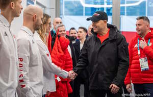 Prezydent Karol Nawrocki w Mediolanie na rozpoczęciu zimowych IO 2026. Wizyta w wiosce olimpijskiej i spotkanie z polskimi sportowcami. . / autor: Mikołaj Bujak/KPRP