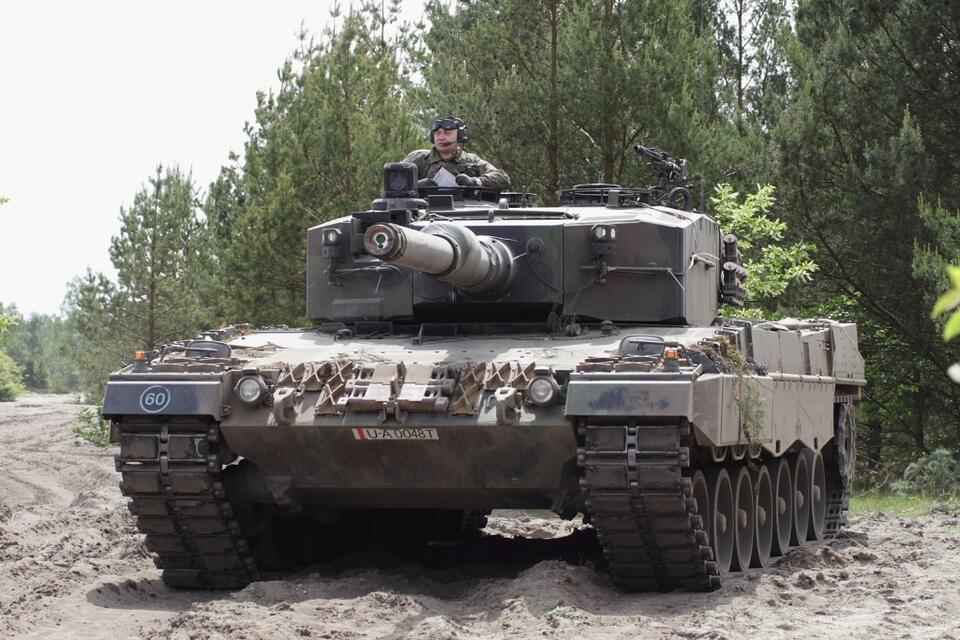Leopard 2A4 / autor: Wikipedia/Ministerstwo Obrony Narodowej - http://mon.gov.pl/pl/galeria/1643