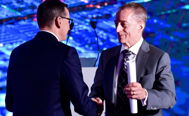 Premier Mateusz Morawiecki (L) oraz CEO Intela Pat Gelsinger (P) / autor: PAP/Sebastian Borowski