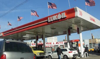 Łukoil sprzedaje swoje stacje benzynowe i wycofuje się z Polski
