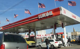 Łukoil sprzedaje swoje stacje benzynowe i wycofuje się z Polski