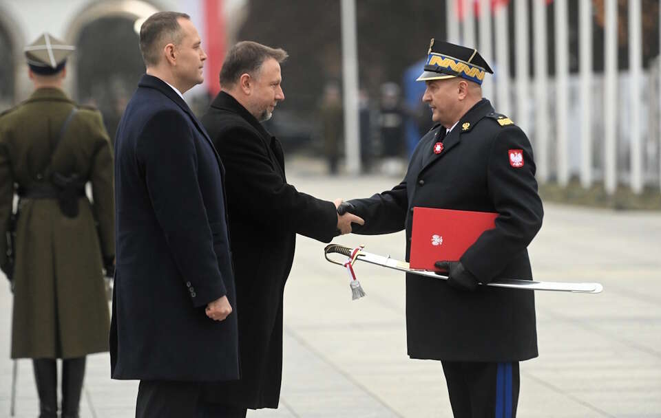 Wygwizdali Kierwińskiego. "Może przyjechali powodzianie?"