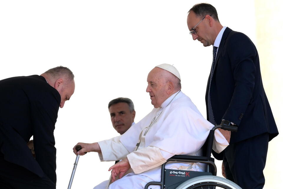 papież Franciszek / autor: PAP/EPA/ETTORE FERRARI