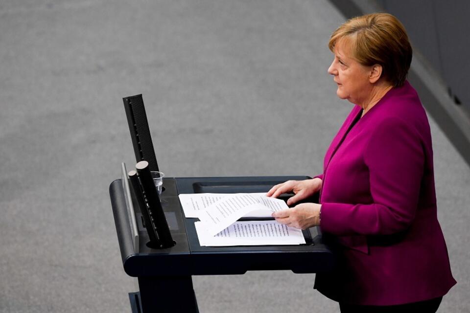 Kanclerz Niemiec Angela Merkel w Bundestagu / autor: PAP/EPA