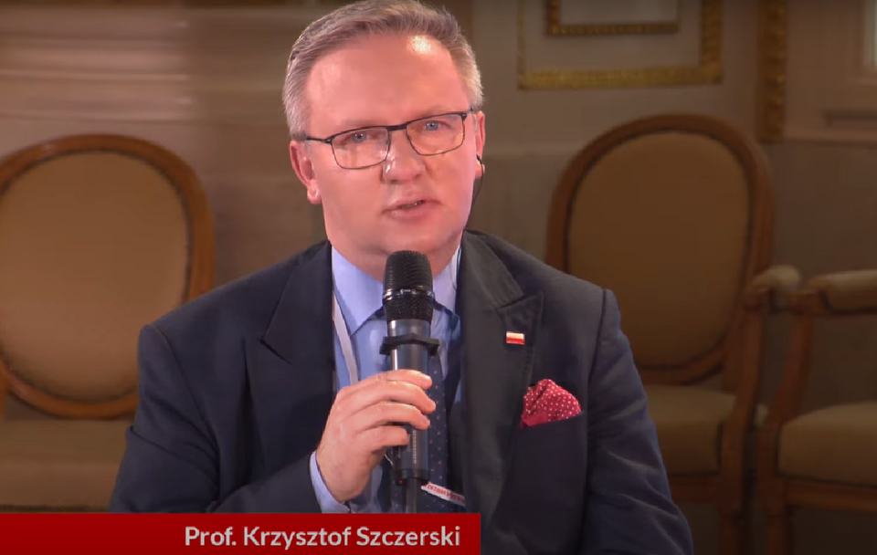 Krzysztof Szczerski w roli moderatora panelu podczas Kongres Polska Wielki Projekt / autor: YouTube/Polska Wielki Projekt
