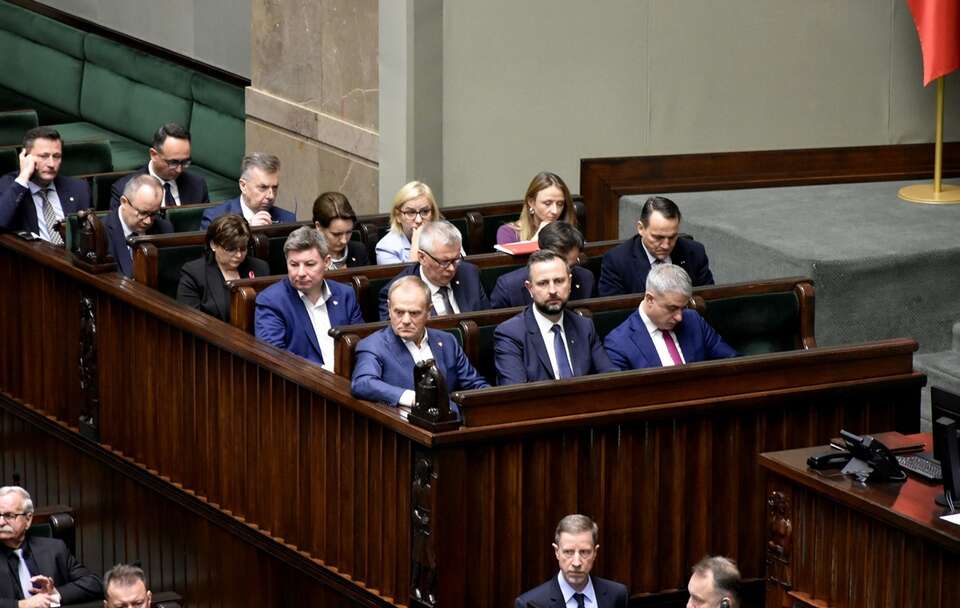 rząd / autor: Fratria