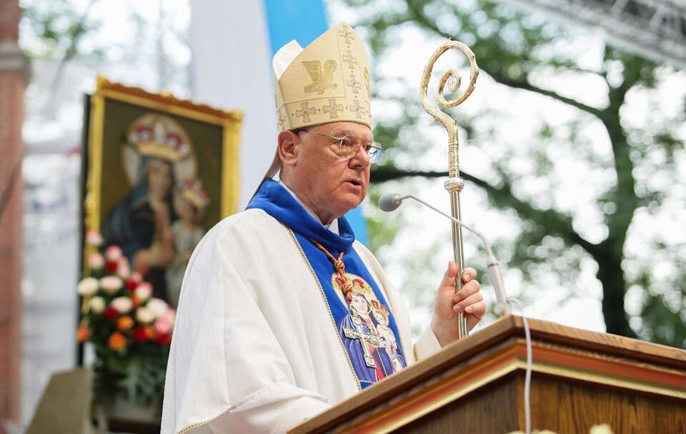 kard. Gerhard Ludwig Müller podczas pielgrzymki kobiet i dziewcząt do Piekar Śląskich / autor: PAP/EPA