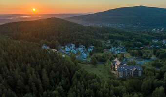 Apartament w górach to coś więcej niż wakacje. Dlaczego Izera Park to inwestycja w stabilność i zdrowie?