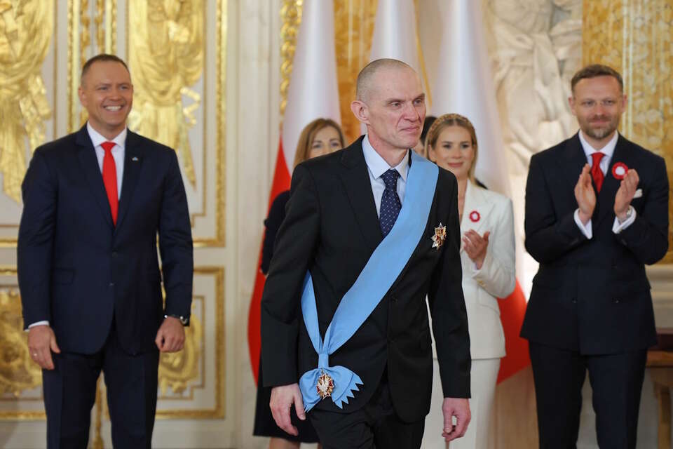Prezydent wręczył Order Orła Białego Andrzejowi Poczobutowi