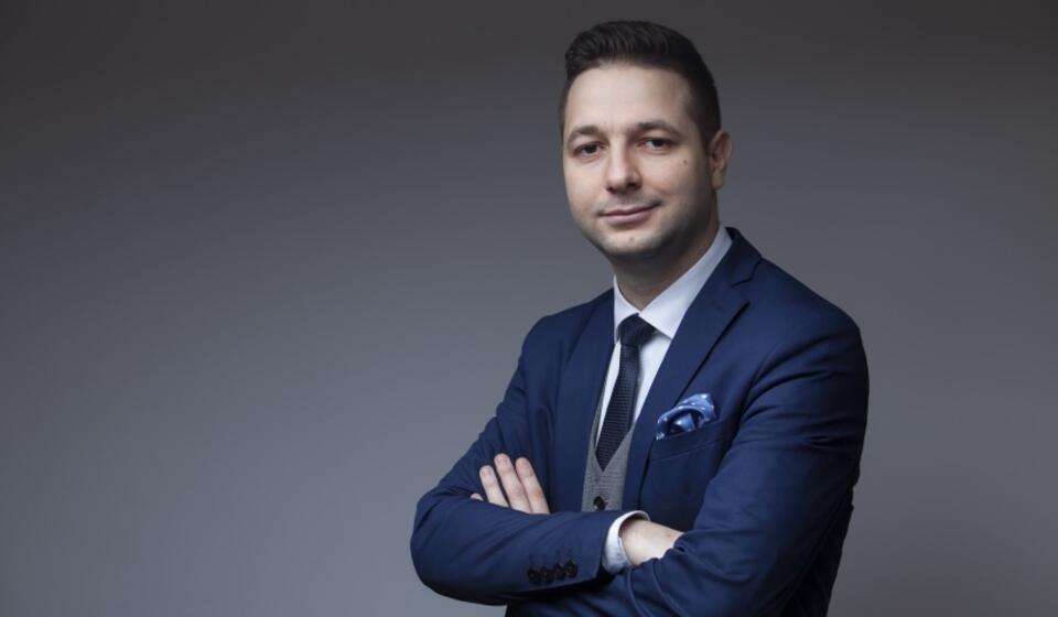 Europoseł PiS Patryk Jaki / autor: Fratria