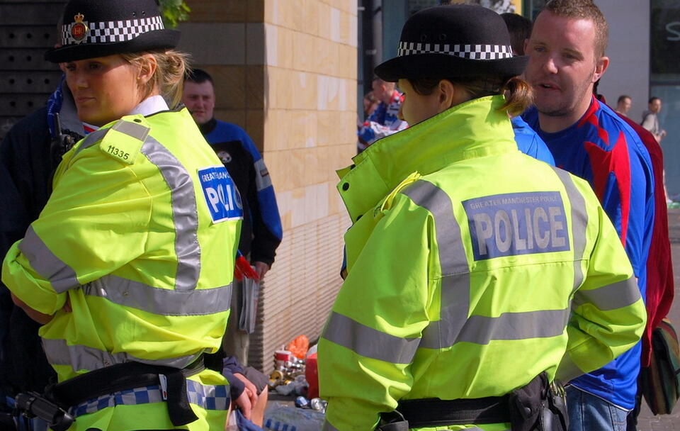 Brytyjska policja / autor: wikimedia.commons: Terry/15 May 2008/https://creativecommons.org/licenses/by/2.0/