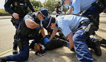 ZDJĘCIA. Lockdown w Australii. Tysiące protestujących, aresztowania