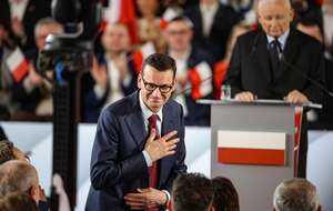 Były premier Mateusz Morawiecki i prezes PiS Jarosław Kaczyński podczas konwencji Prawa i Sprawiedliwości w Krakowie / autor: PAP/Łukasz Gągulski