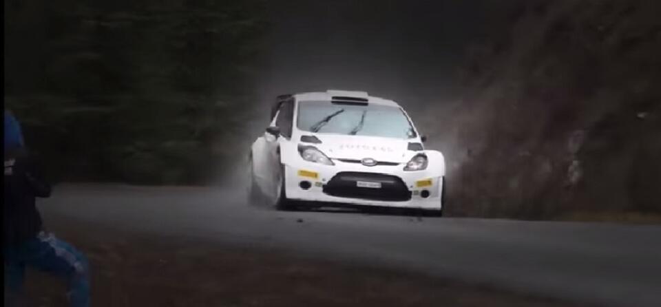 Samochód Roberta Kubica na odcinku testowym Rajdu Monte Carlo/ fot. YOUTUBE