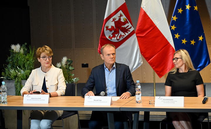 marszałek województwa lubuskiego Elżbieta Polak (L) i Donald Tusk, przewodniczący PO / autor: fotoserwis PAP