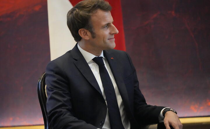 Francuski prezydent Emmanuel Macron / autor: AP/EPA/ACHMAD IBRAHIM / POOL
