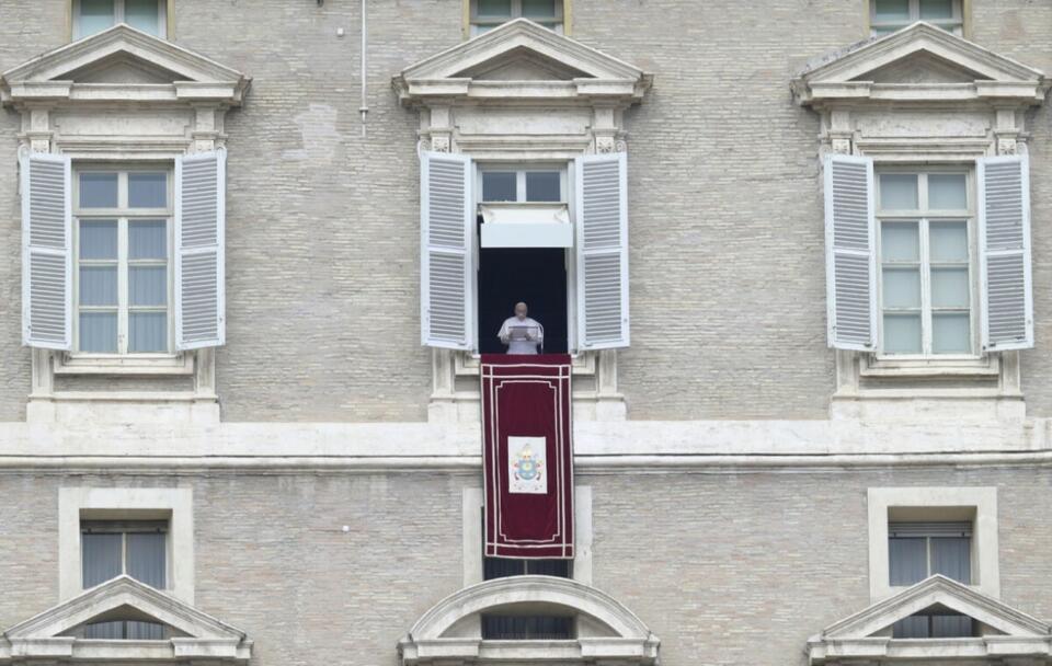 Papież Franciszek / autor: PAP/EPA/CLAUDIO PERI